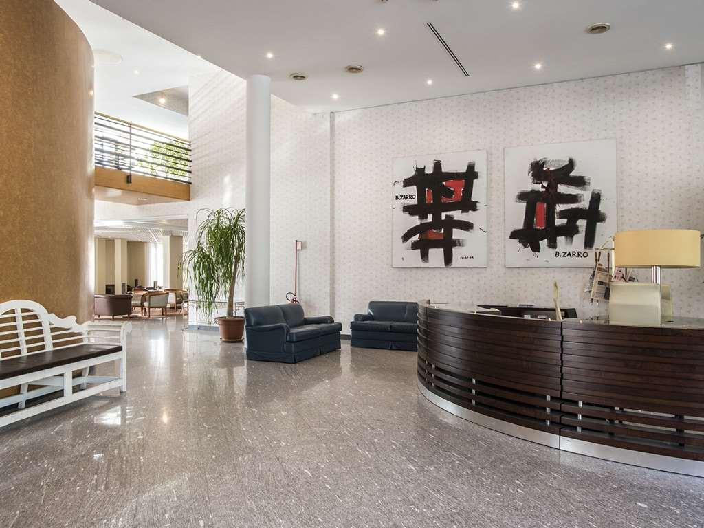 博洛尼亚Flyon酒店和会议中心