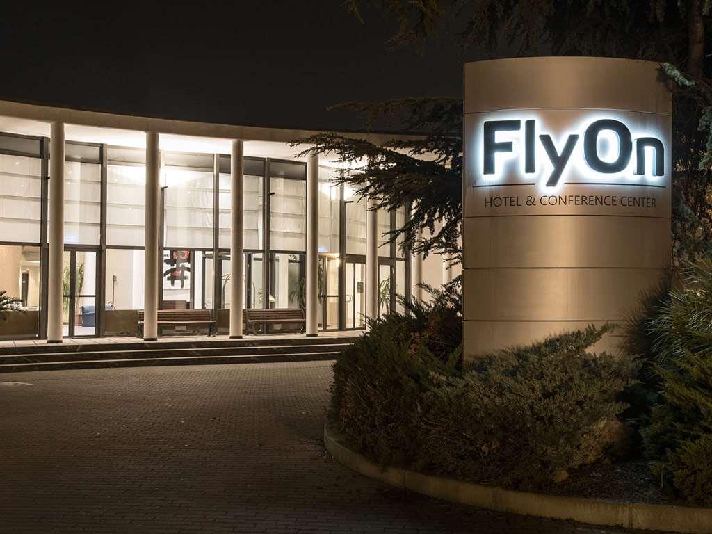 Flyon&会议中心4*