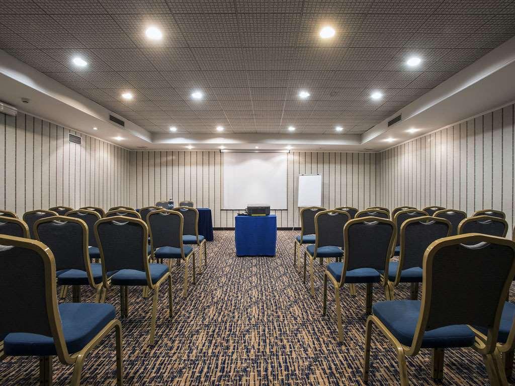 Flyon & Conference Center Bologne
